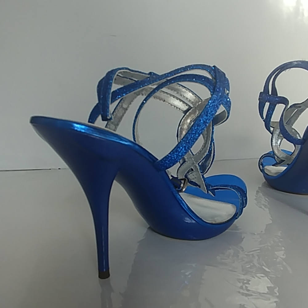 Shoes - Picture 4 of 4